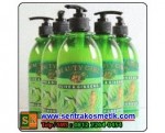 beauty girl shampoo